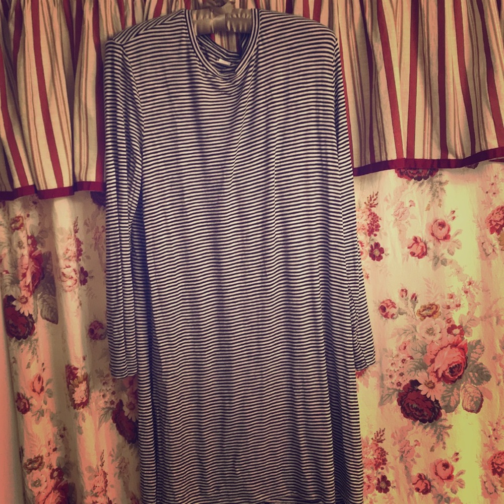 Old Navy Tall Luxe Black & White Strip Tunic